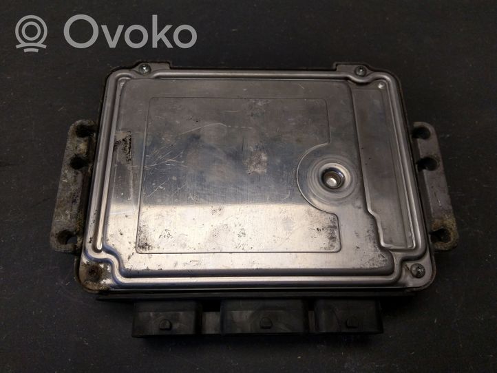 Peugeot 207 CC Sterownik / Moduł ECU 0281011784