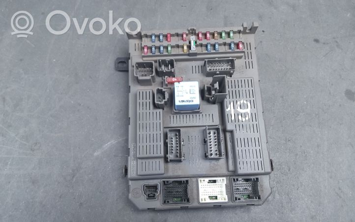 Citroen C4 Grand Picasso Sulakemoduuli 9647448280