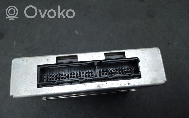 Ford Escort Unidad de control/módulo ECU del motor 16133759