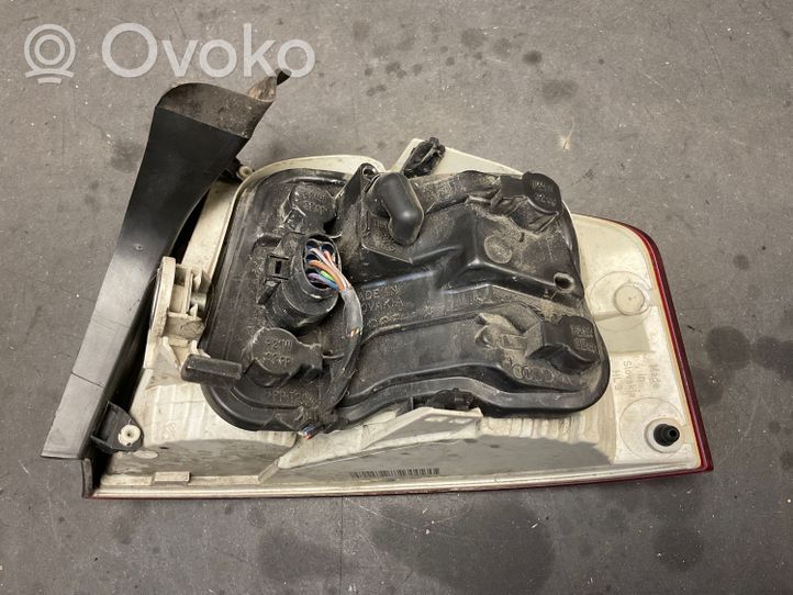 Audi A4 S4 B7 8E 8H Takavalot 8E5945095