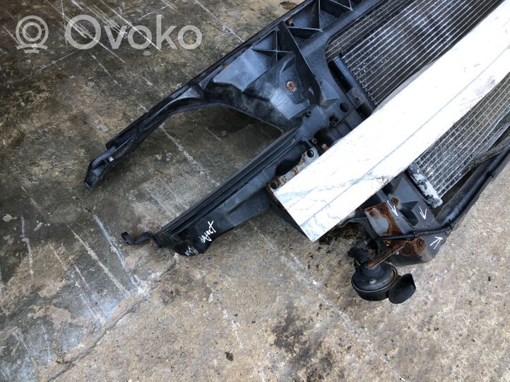 Audi TT Mk1 Radiatoru panelis (televizors) 8N0805594A