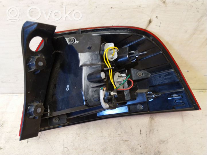 KIA Rio Luci posteriori 924011W2L