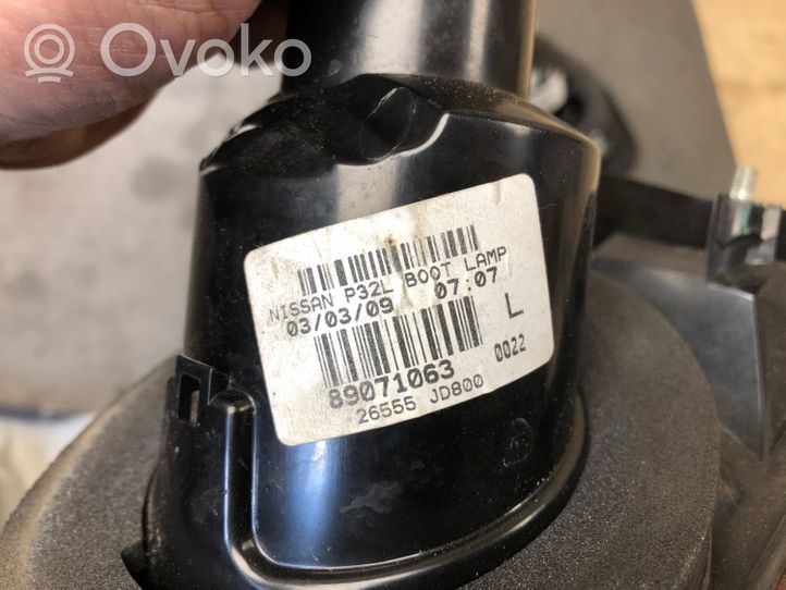 Nissan Qashqai Luci posteriori del portellone del bagagliaio 89071063