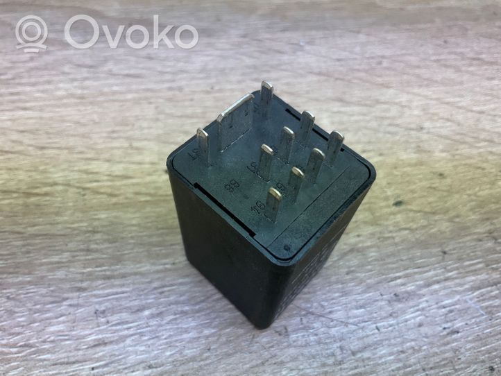 Audi A6 S6 C6 4F Przekaźnik / Modul układu ogrzewania wstępnego 038907281B