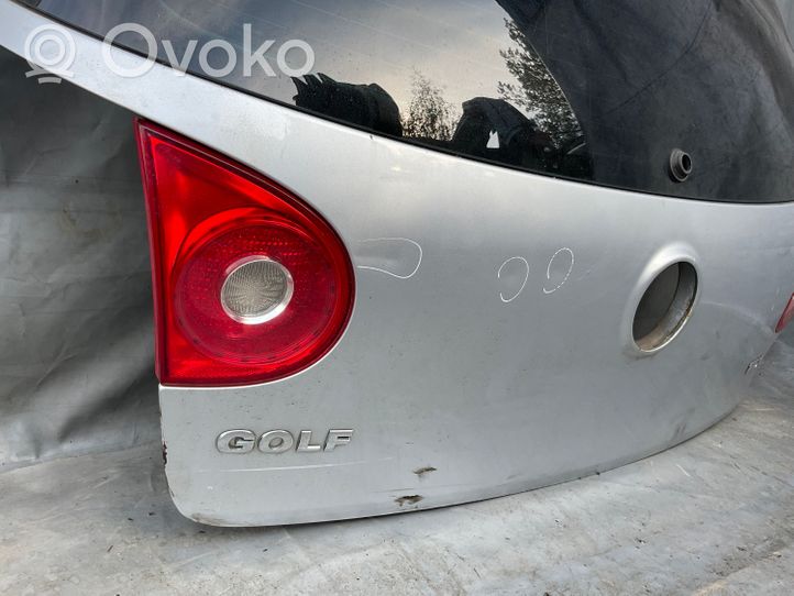 Volkswagen Golf V Tylna klapa bagażnika 1K6827159