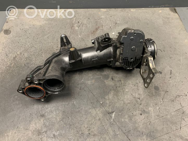 Mercedes-Benz E W212 Parte del condotto di aspirazione dell'aria A6420901037