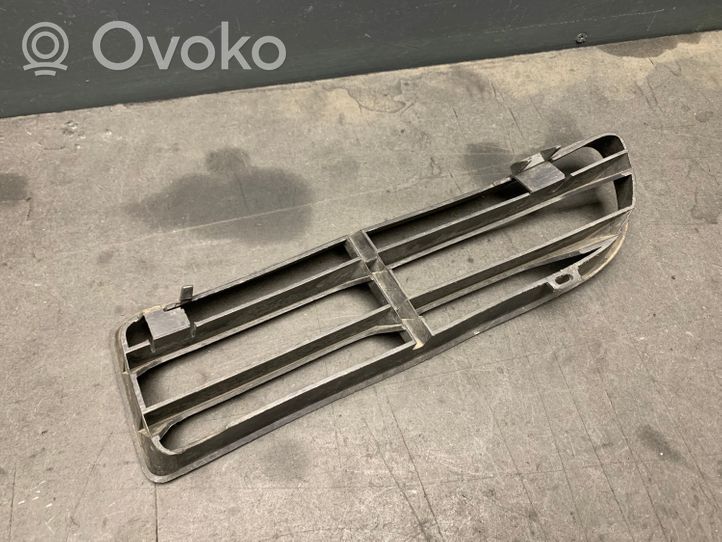 Volkswagen Bora Grille inférieure de pare-chocs avant 1J5853666