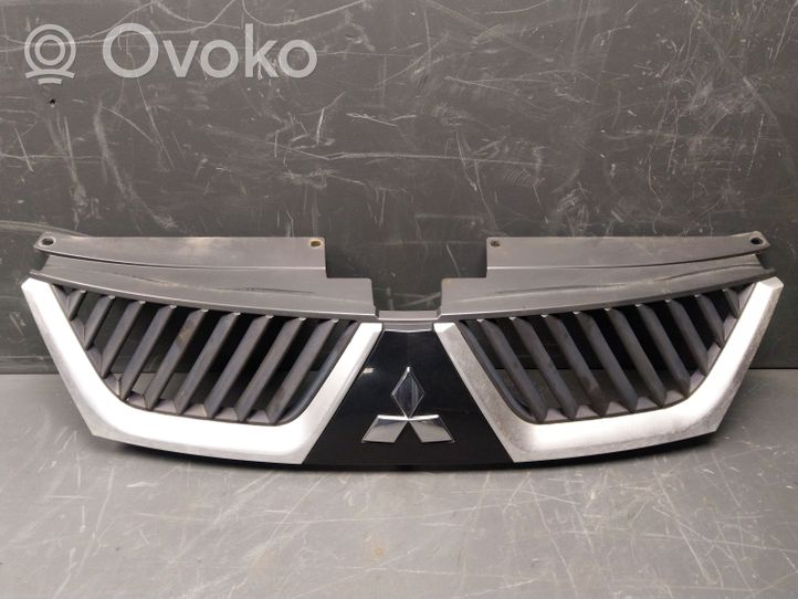 Mitsubishi Outlander Atrapa chłodnicy / Grill 7450A038