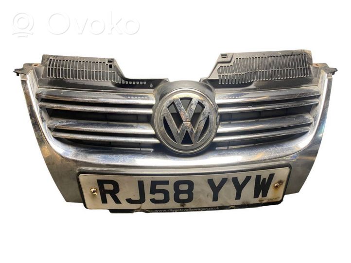 Volkswagen Golf V Maskownica / Grill / Atrapa górna chłodnicy 1K5853651