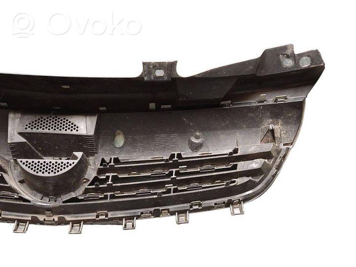 Opel Zafira B Grille calandre supérieure de pare-chocs avant 13247327