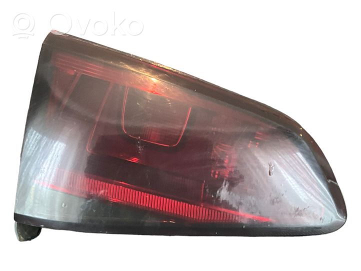 Volkswagen Golf VII Lampy tylnej klapy bagażnika 5G0945093N