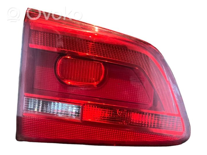 Volkswagen Touran II Tailgate rear/tail lights 176443
