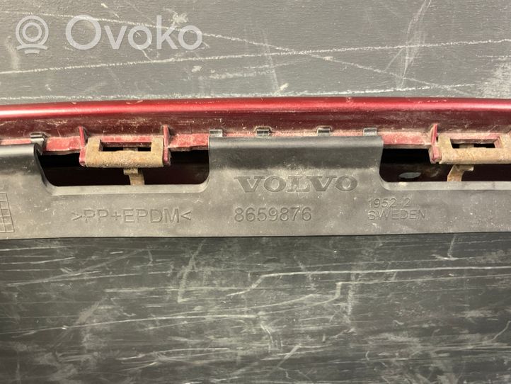 Volvo V70 Zderzak przedni 09484239