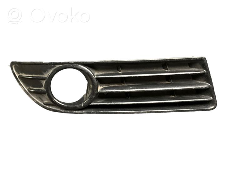 Volkswagen Golf IV Etupuskurin alempi jäähdytinsäleikkö 6Q0853666H