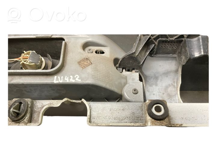 Opel Vivaro Feux arrière / postérieurs 93454182