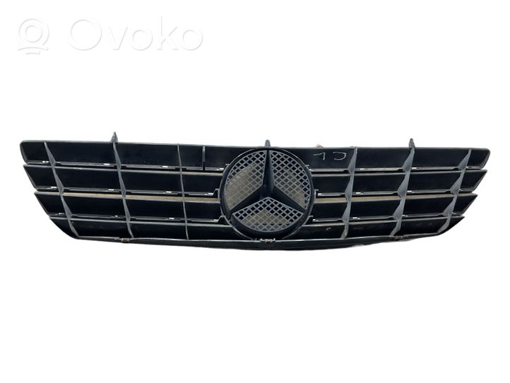 Mercedes-Benz CL C215 Передняя решётка 777600001