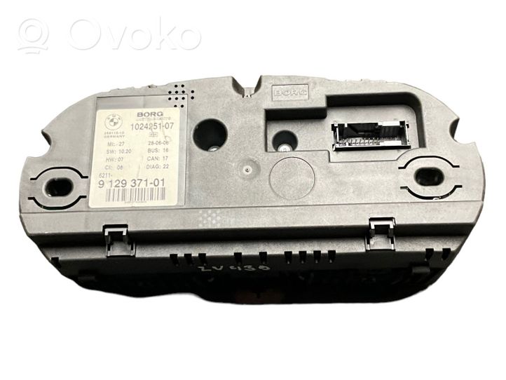 BMW Z4 E85 E86 Speedometer (instrument cluster) 102425107