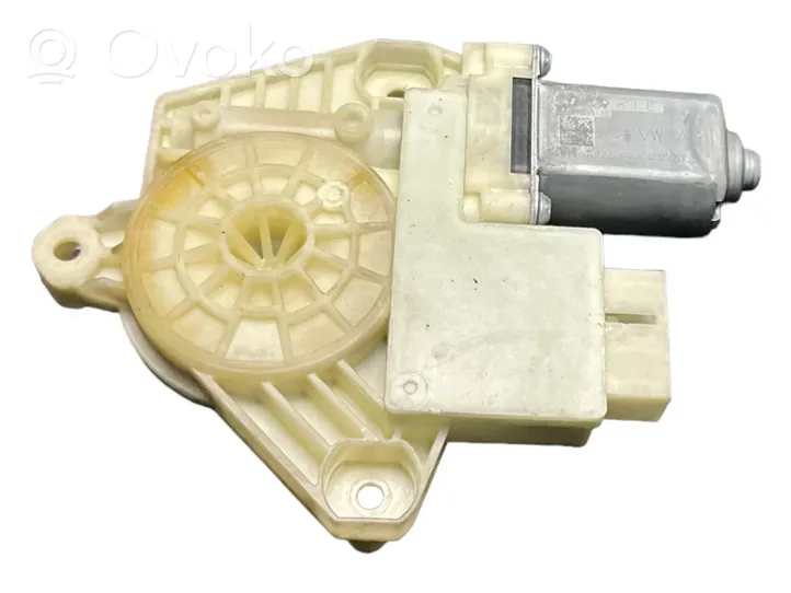 Seat Toledo IV (NH) Front door window regulator motor 5JA959811E