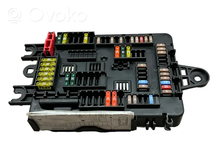 BMW 3 F30 F35 F31 Sulakemoduuli 926111103