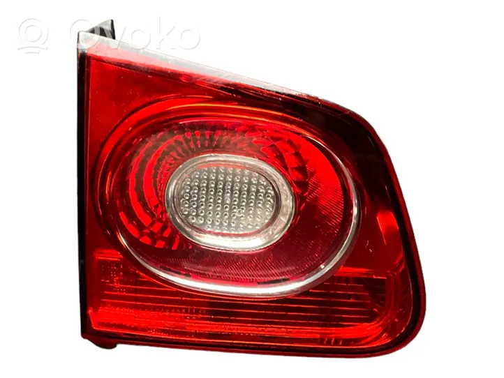 Volkswagen Tiguan Lampy tylnej klapy bagażnika 5N0945093C