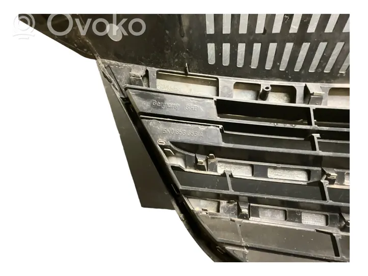 Volkswagen Tiguan Atrapa chłodnicy / Grill 5N0853653A