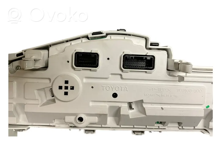 Toyota iQ Spidometrs (instrumentu panelī) 769166590
