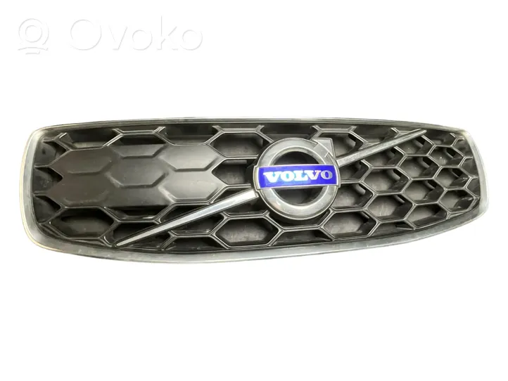 Volvo XC70 Griglia superiore del radiatore paraurti anteriore 31353617