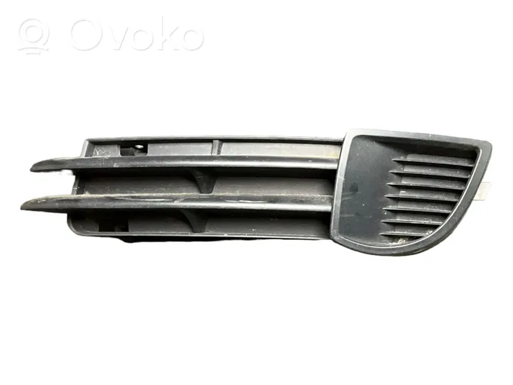 Audi A3 S3 A3 Sportback 8P Grille inférieure de pare-chocs avant 8P4807681A