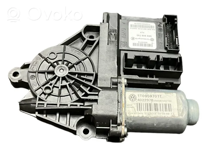 Volkswagen Touran II Front door window regulator motor 5K0959793