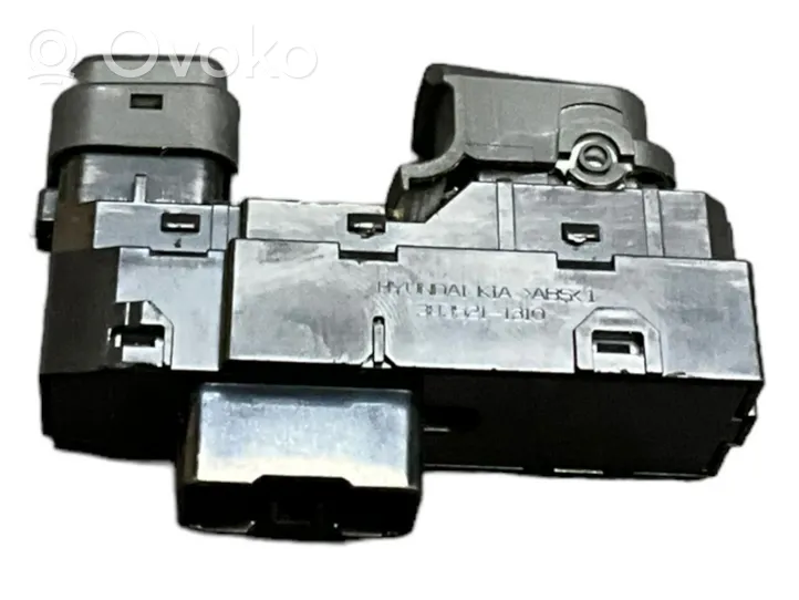 Hyundai ix35 Interruttore di controllo dell’alzacristalli elettrico 3835211310