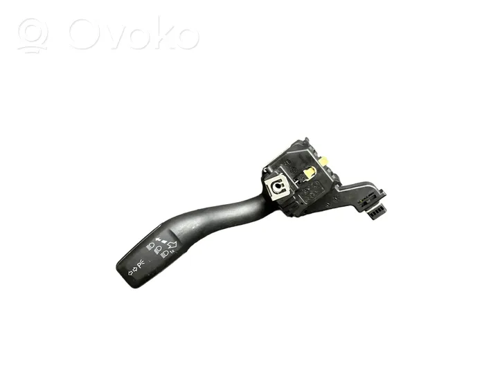 Audi A3 S3 A3 Sportback 8P Indicator stalk 8P0953513C