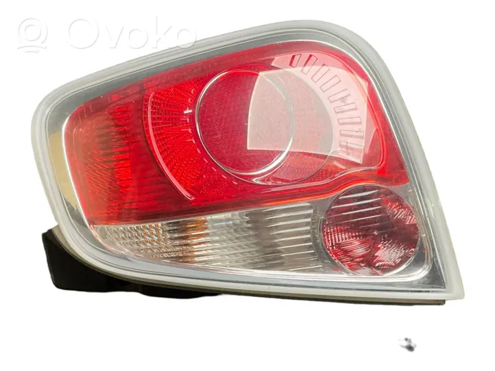 Fiat 500 Aizmugurējais lukturis virsbūvē 27043201