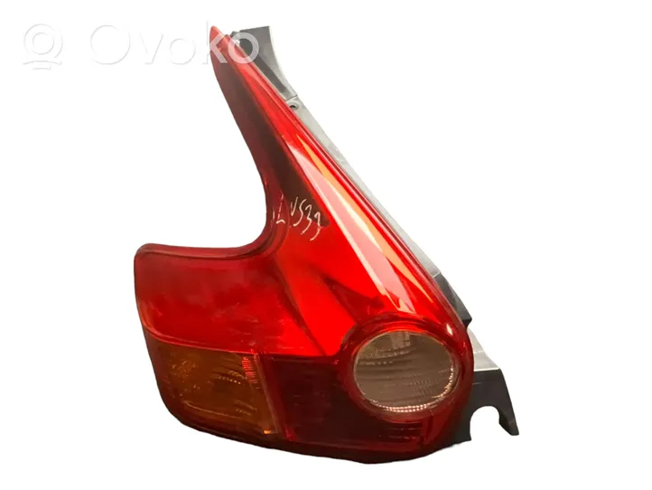 Nissan Juke I F15 Lampa tylna 