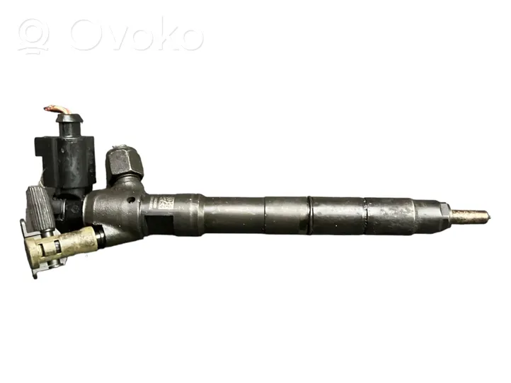 Volkswagen Golf VII Fuel injector 28565330