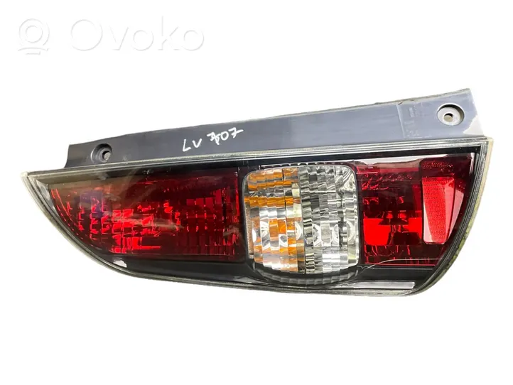 Subaru Justy Lampa tylna 22051762