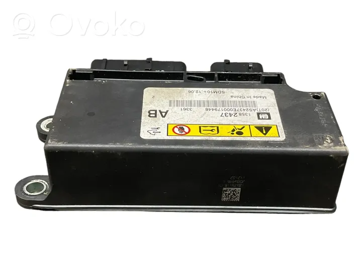 Chevrolet Orlando Airbag control unit/module 13582437