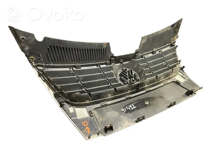 Volkswagen PASSAT B6 Maskownica / Grill / Atrapa górna chłodnicy 3C0853651