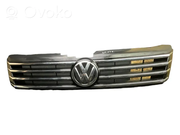 Volkswagen PASSAT B7 Front grill 3AA853651