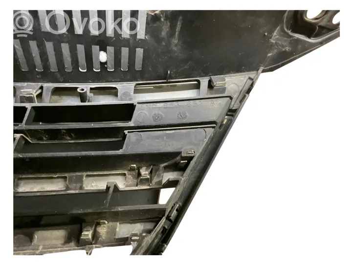 Volkswagen Tiguan Atrapa chłodnicy / Grill 5N0853653A