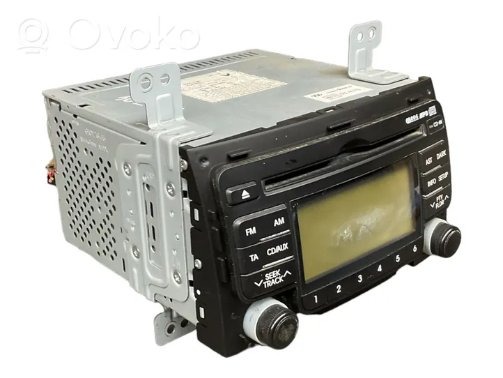 Hyundai i30 Panel / Radioodtwarzacz CD/DVD/GPS E11034070
