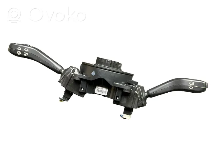 BMW X3 E83 Leva/interruttore dell’indicatore di direzione e tergicristallo 613183774889Q