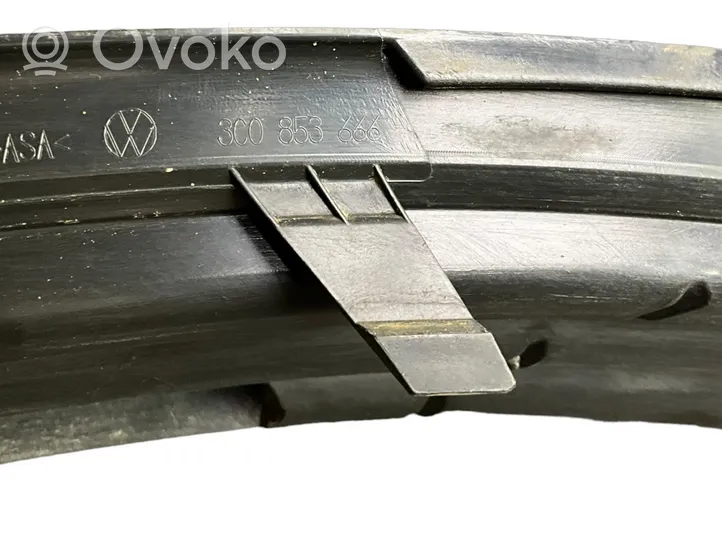 Volkswagen PASSAT B6 Grille inférieure de pare-chocs avant 3C0853666