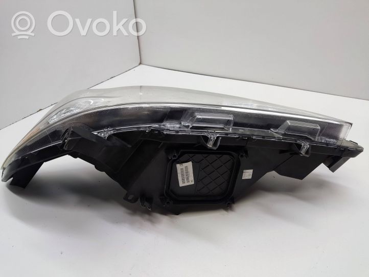 Toyota Sienna XL30 III Lampa przednia 