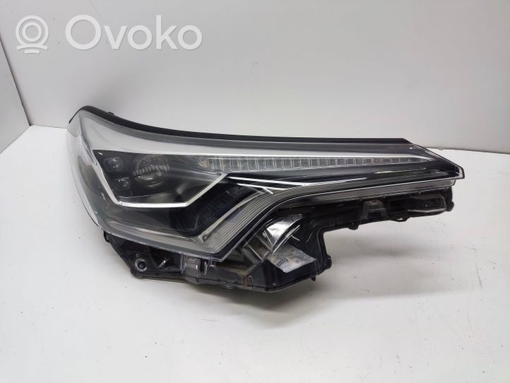 Toyota C-HR Lampa przednia 81110F4071