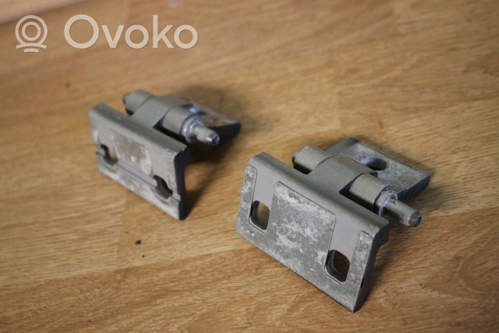 Volvo S60 Set di cerniere portiera anteriore 