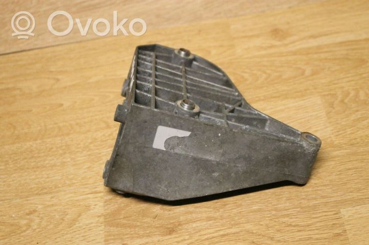 BMW 3 E90 E91 Supporto di montaggio della pompa del servosterzo 7794455