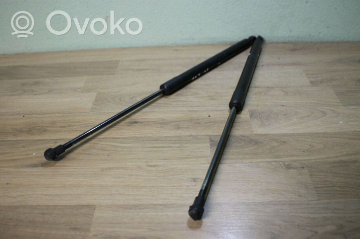 Audi A4 S4 B7 8E 8H Tailgate/trunk strut/damper 8E9827552H