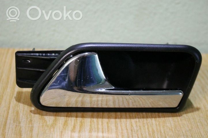 Volkswagen Touran I Klamka wewnętrzna drzwi tylnych 1T0839113B