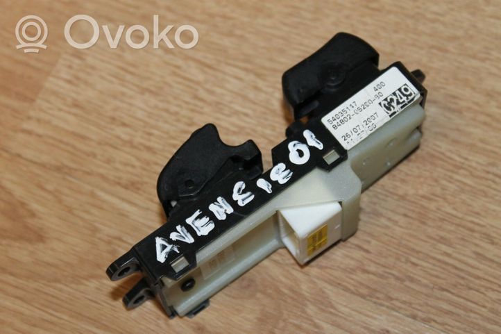 Toyota Avensis T250 Interruptor del elevalunas eléctrico 8482005110