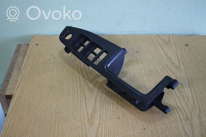 Audi A4 S4 B6 8E 8H Support bouton lève vitre porte avant 8E2867172B